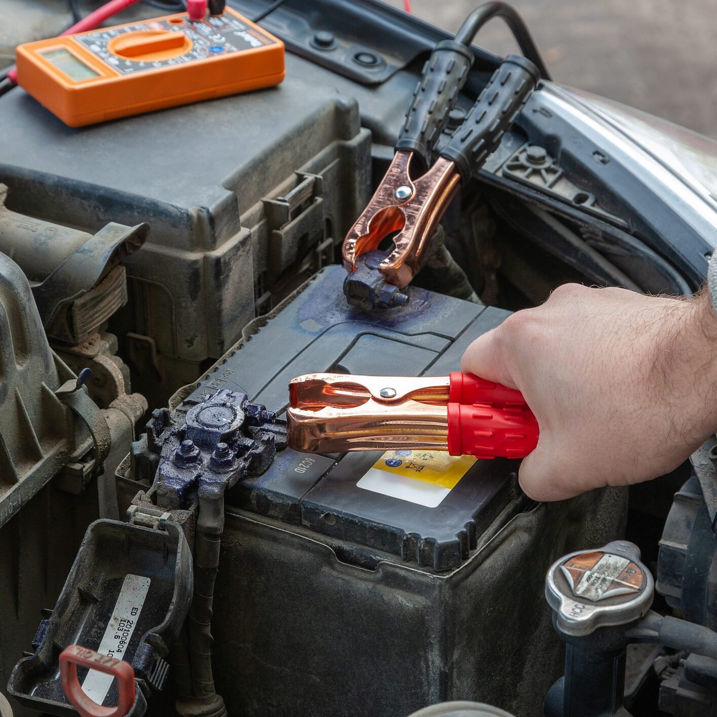 How To Test a Car Battery