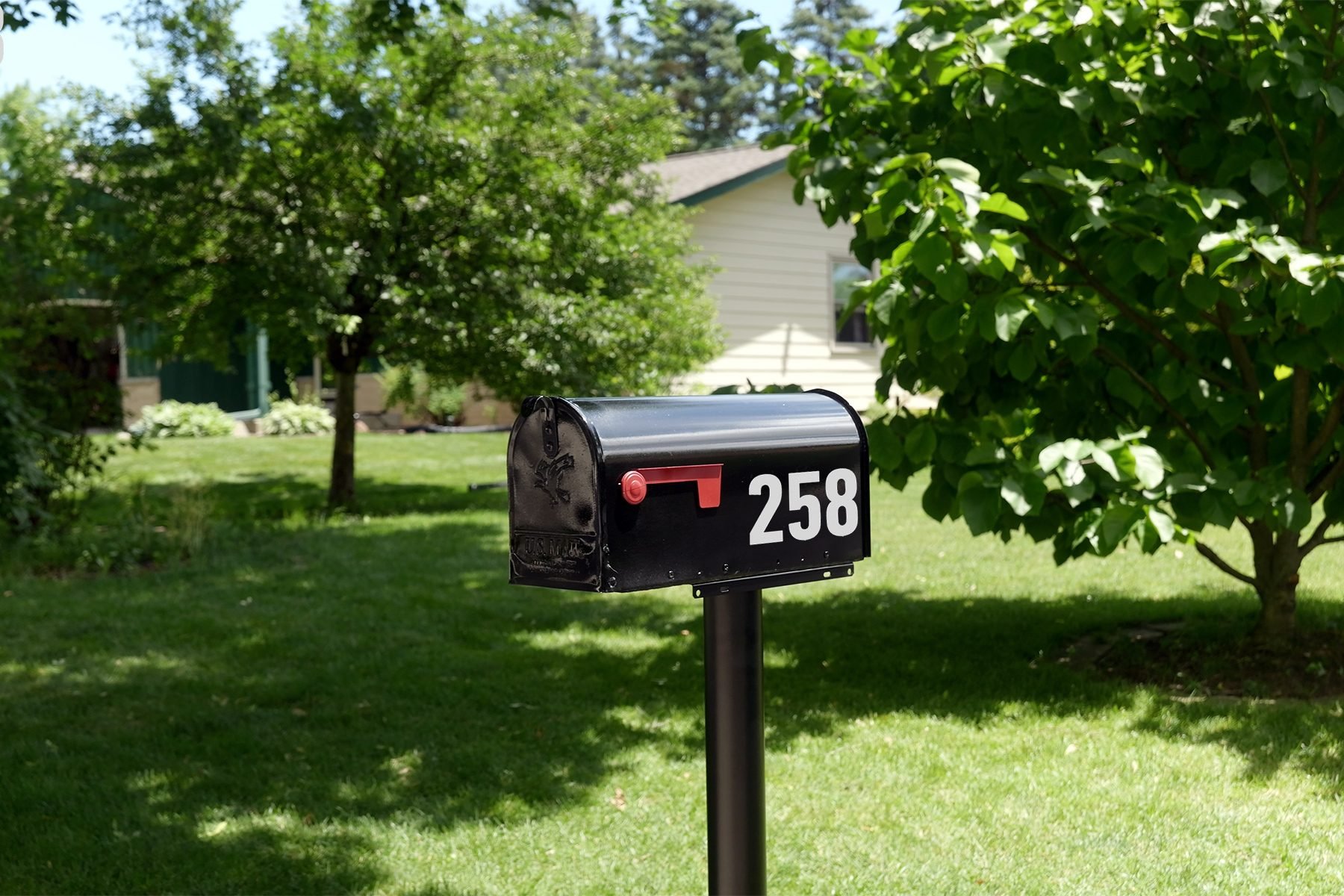 How To Paint a Mailbox