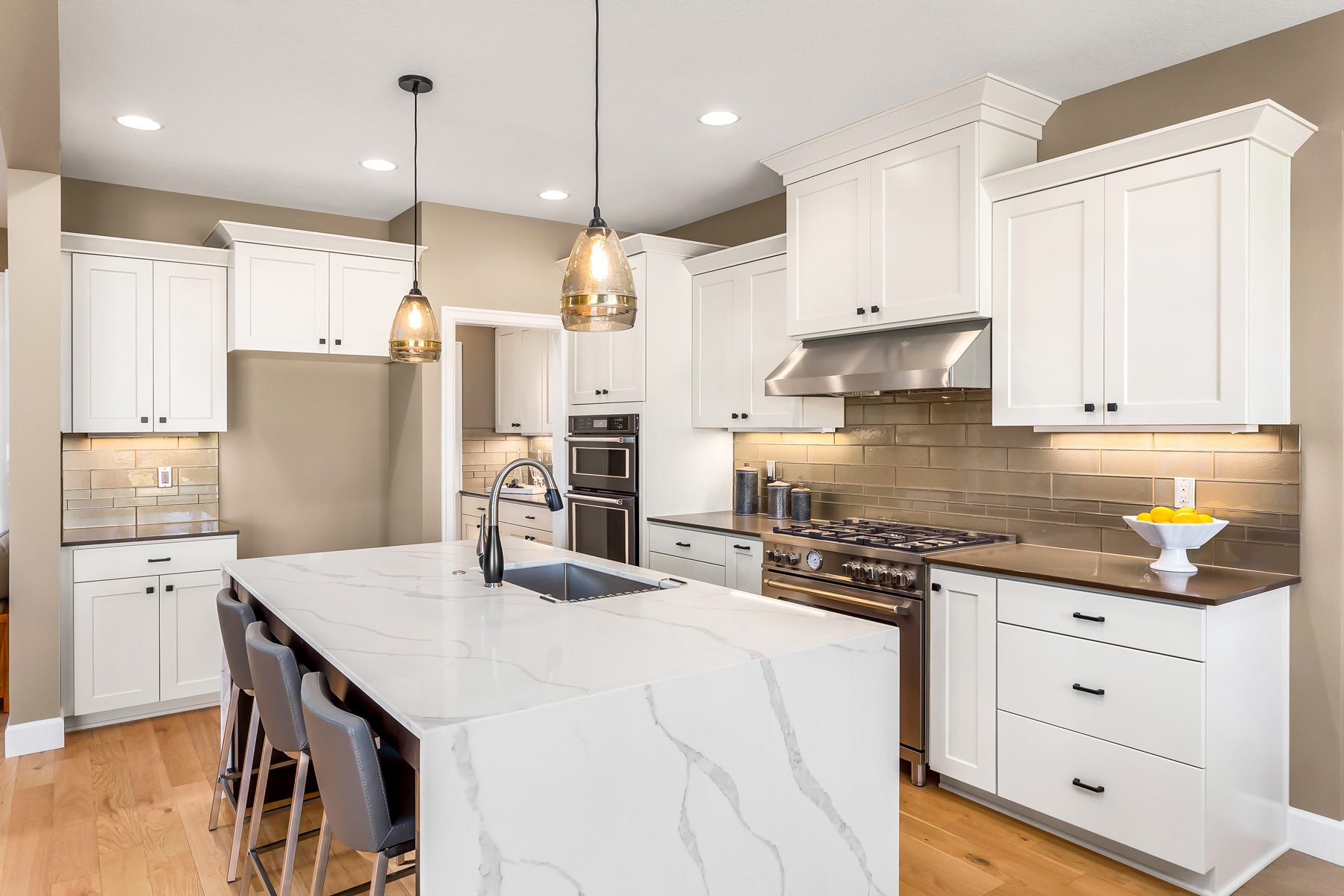 What is the Right Kitchen Island Size for You?