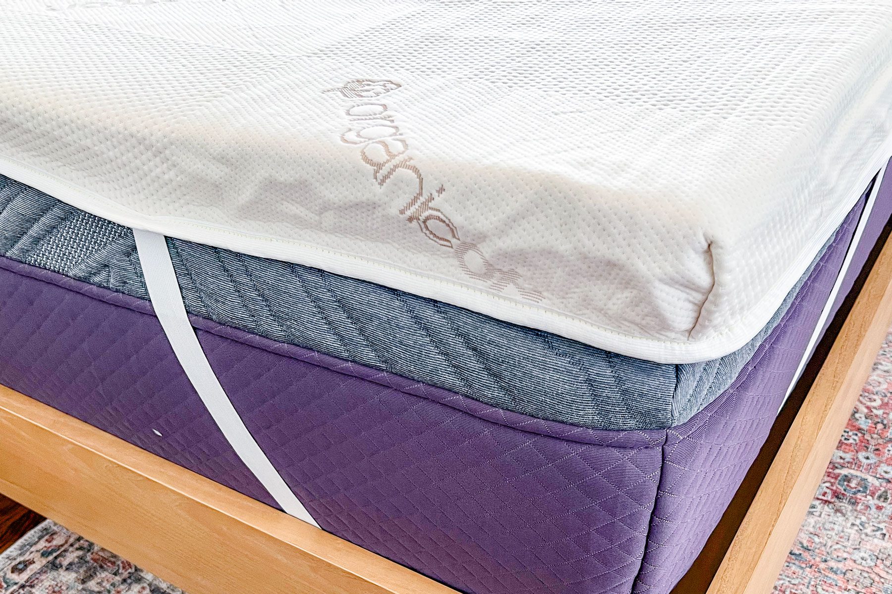 Saatva Graphite Memory Foam Mattress elastic band. 